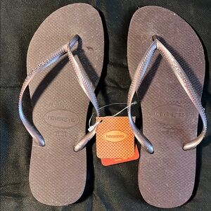 Havaianas Burgandy Flip Flops
